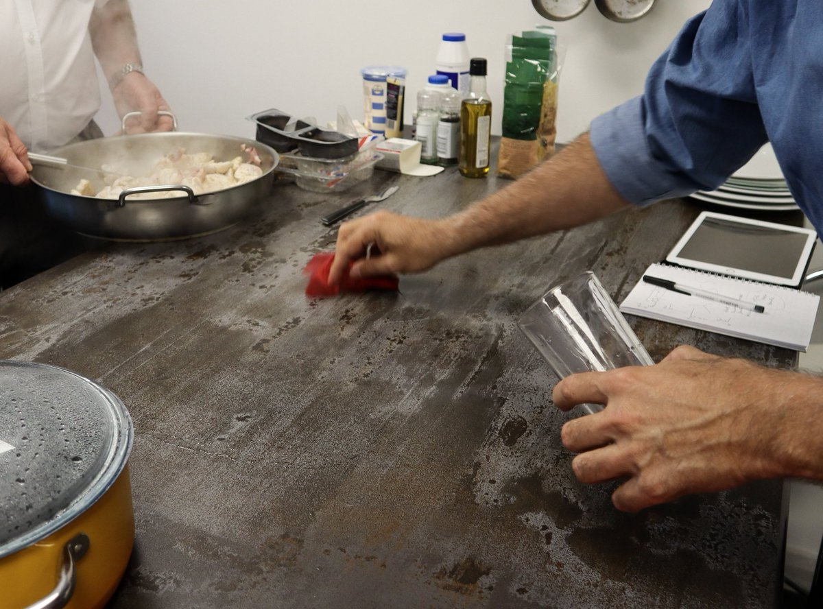 InducedEnergy's tweet photo. Itβs almost impossible to ignite a spillage when using #InductionTechnology π¦
π§ Drop us an email today at sales@inducedenergy.com, if youβre looking to create a safer, more efficient commercial kitchen environment. https://t.co/0EyiojDZju