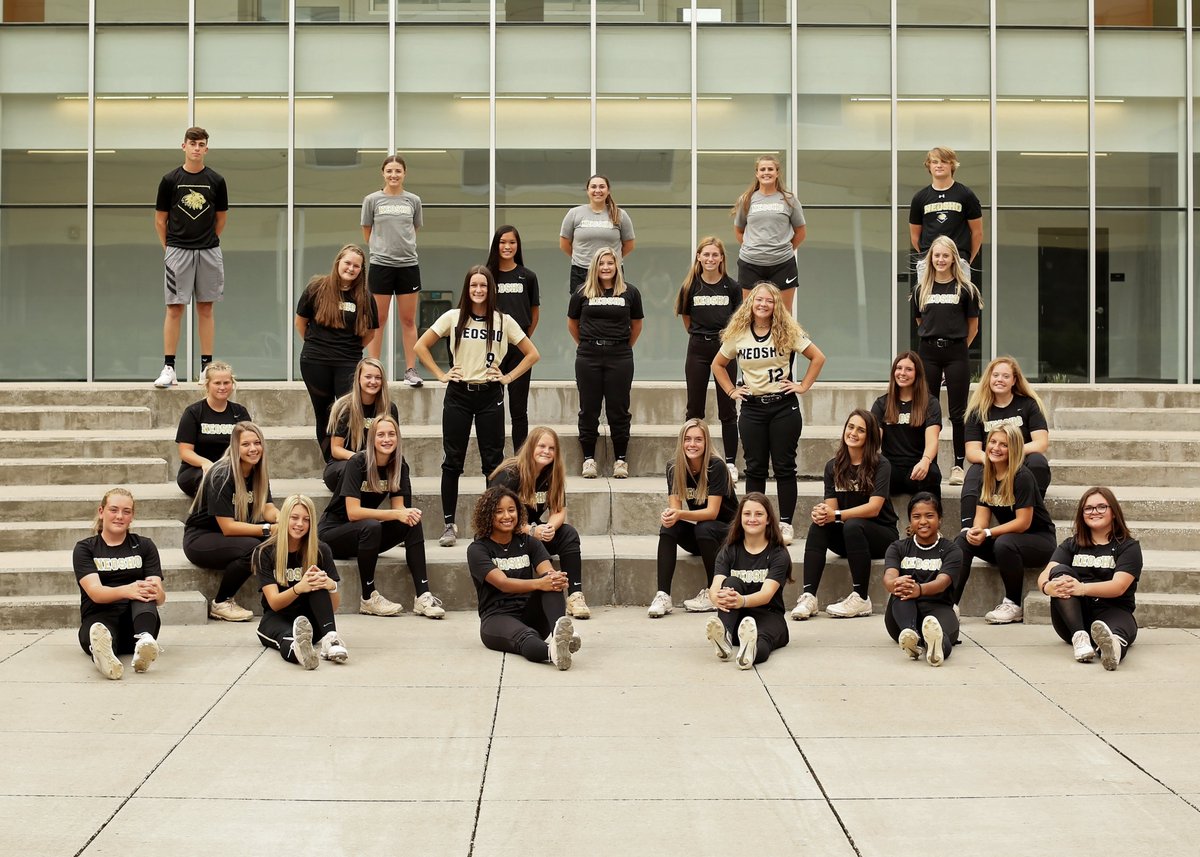 ⭐️What a season!! 15-8 and a top 10 ranking. ⭐️We are all so proud of you. Thank you seniors, thank you parents, thank you coaches!! 🥎💛🖤 GO CATS 🖤💛🥎