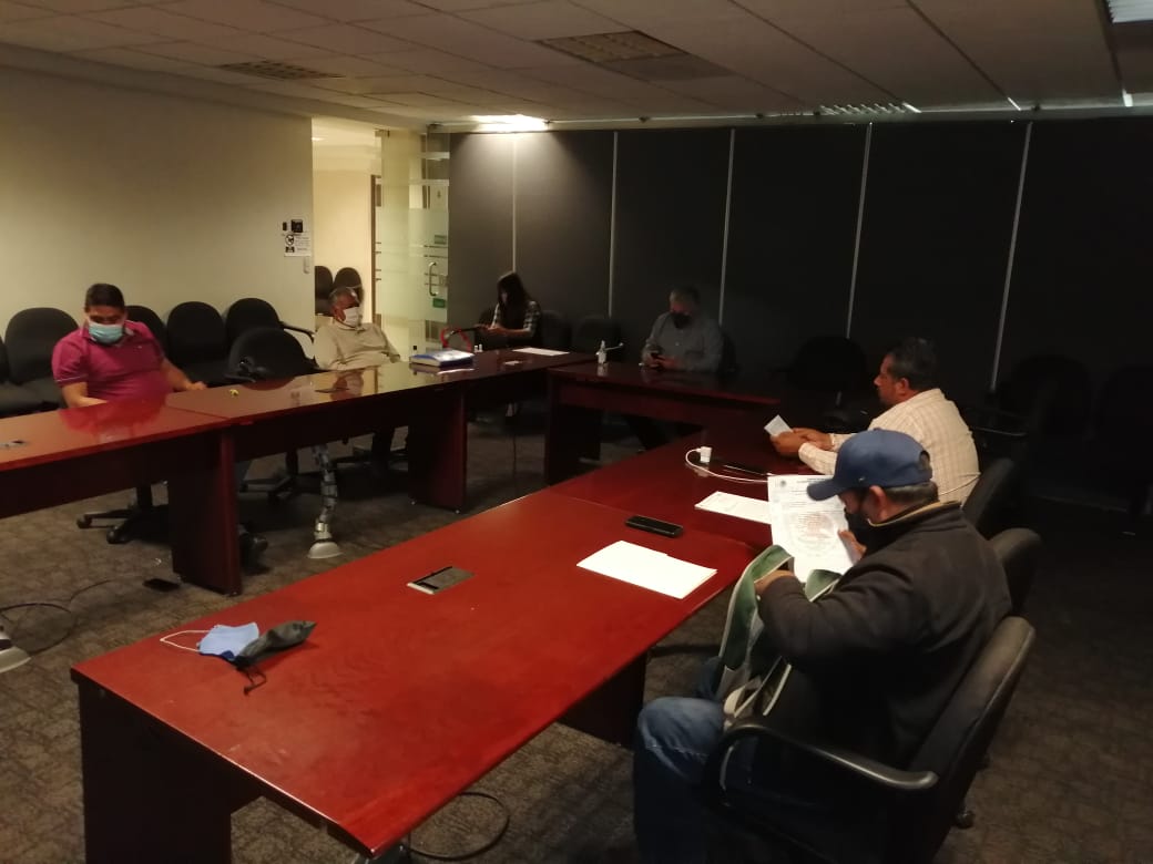 ComiteUgocp's tweet photo. seguiremos trabajando a favor de nuestras comunidades exigiendo sus derechos. #EnriqueGonzalezRojas #UnionGeneralObreroCampesinaYPopularUGocp #EntregandoGeneramosResultados #UGOCP #Oaxaca https://t.co/q9obLAOD7E
