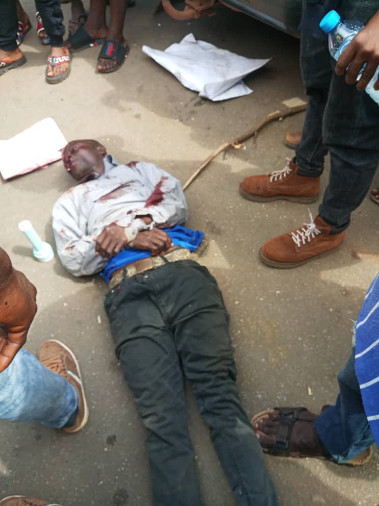 stevezyyyy's tweet photo. Retweet with all your life, they jst kill someone #EndSARS https://t.co/s5ueiX7GBl