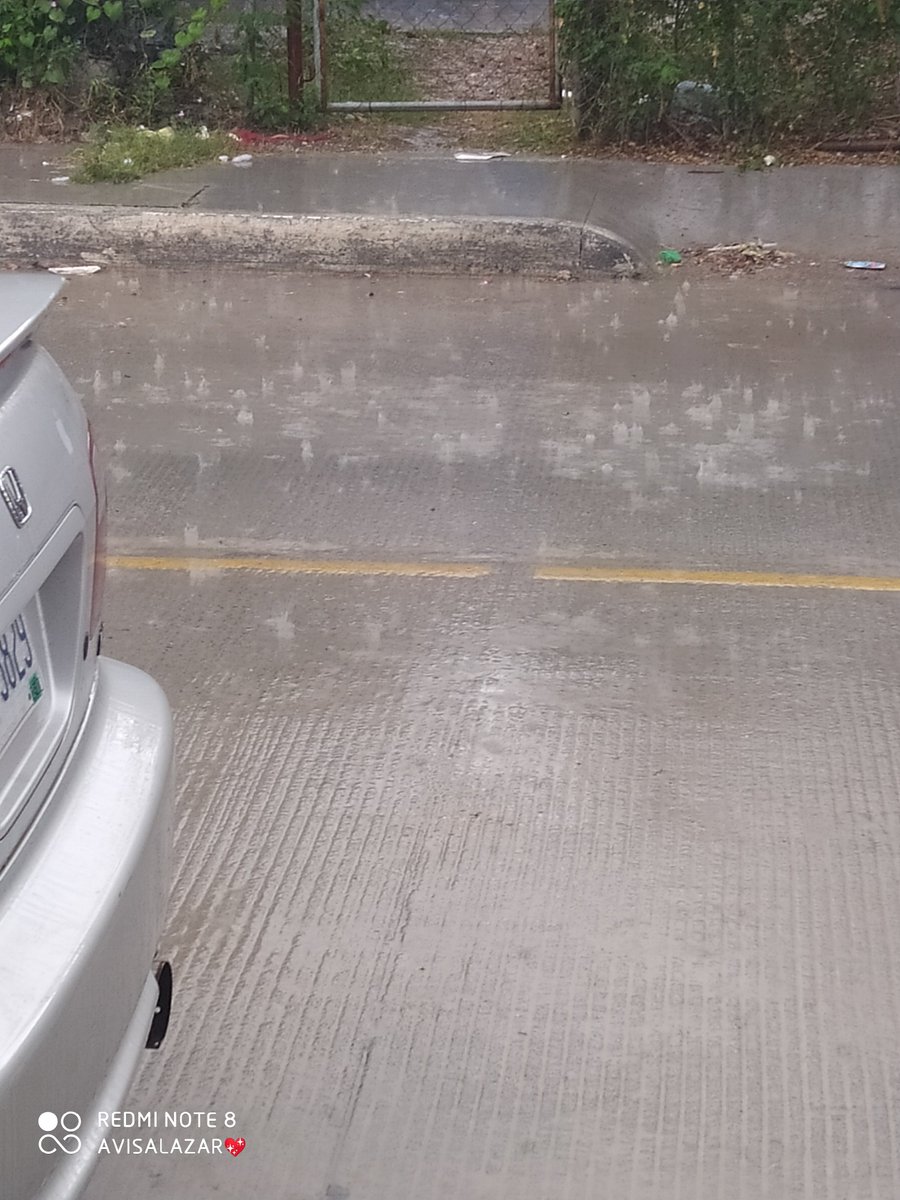 Salazvida's tweet photo. @MeteoroTamps 
Cambio de clima aquí en #Reynosa https://t.co/oAQTMJz7Zf