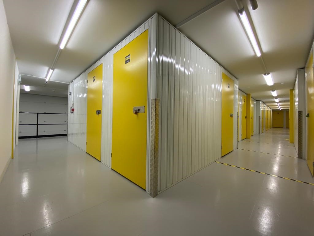 AskActive's tweet image. Are you looking to utilise all of your available space as well as allowing for a generous sized loading bay? Take a look at these photos and call us on +44 1270 215200. #selfstorage #construction #mezzanine #storage