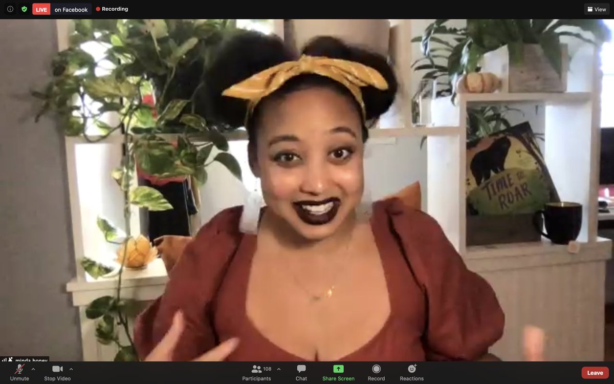 This morning at #CMLOU, @MindaHoney is currently sharing her creative journey and the things she has learned along the way. facebook.com/creativemornin…