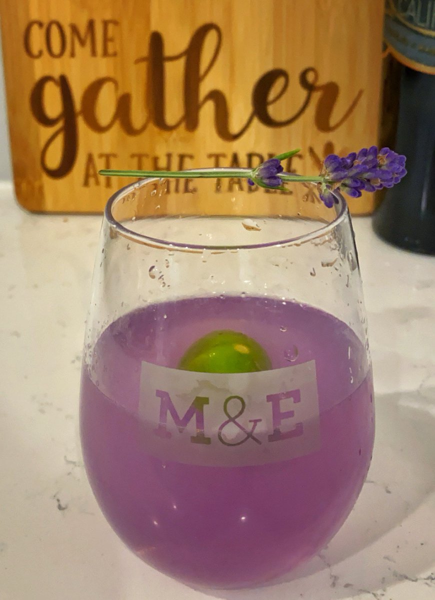 Once the lime juice is added the drink turns a nice shade of lavender. What I want to try is using butterfly pea tea as a dye in baking, a deep blue-purple sourdough ( https://thefeedfeed.com/fullproofbaking/butterfly-pea-flower-sourdough) sounds like a lot of fun!