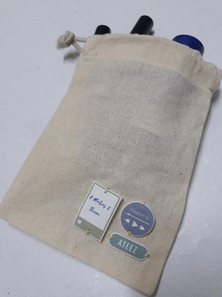 naagetiny's tweet photo. [READY STOCK 🇲🇾] HELP RT |
#bynaaget

Heyyo atiny 😘 . Here i collect order for Ateez Pouch. Dm to order ! The stock is limited (8 pcs only) Grab yours now ! 🙆‍♀️❤

💶 1 pcs - Rm5 

📦 Flexi : Rm5 . No meetup :(

#Ateez https://t.co/cMI2TUtVvL