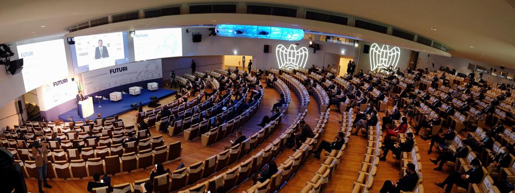 Il futuro è in progetti come Gaia X, il progetto di cloud federato europeo, capaci di alleare Paesi, imprese e strategie per la creazione di campioni europei del digitale. Per questo i player italiani non possono restare fuori da questa partita #Futuri2020