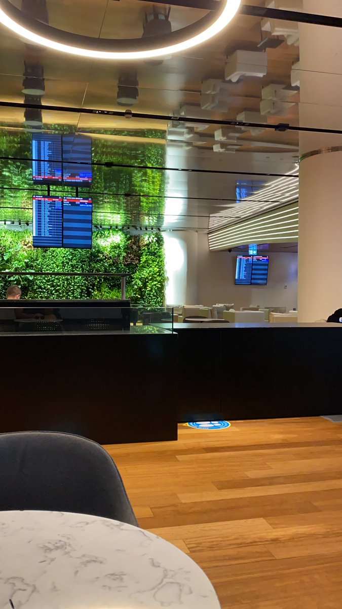 Pandemi önlemi ile lounge kullanımını kısıtlamanın nasıl bir bağlantısı var ben anlayamadım #turkishairlines açıklayabilirmisiniz rica etsem?