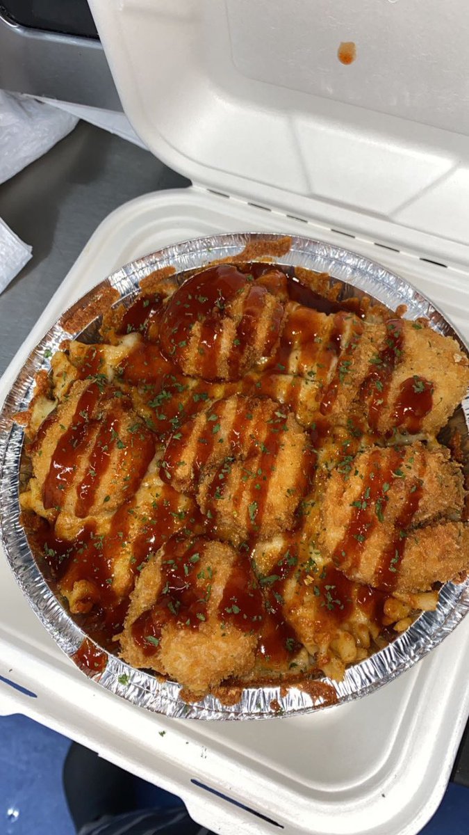 kyrkitchen's tweet photo. TGIF 🥳 Kyrkitchen lobster combo 🦞&amp; Baked shrimp mac &amp; cheese 🍤 🧀 available today until 10PM 
https://t.co/yIri5ypPxN https://t.co/qDoeSQZHcI