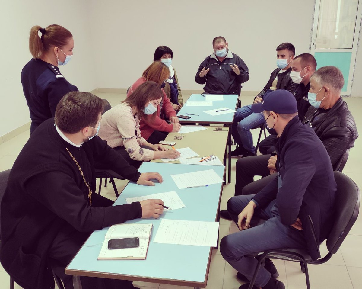 ip_nisporeni's tweet photo. ⚠️ Să formezi o #echipă este doar începutul, să rămâi #împreună este #progresul, să lucrezi împreună este #succesul‼️
✅ La 16.10.2020 a fost constituit, cu acordul #APL_Bălănești🏫, al 4-lea #Consiliu_de_siguranţă_comunitară. https://t.co/8oU8yd8Rb6