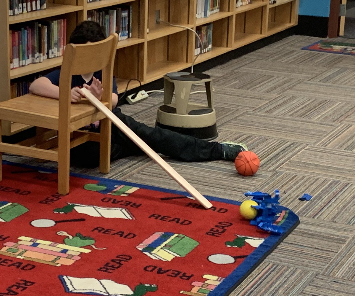 DFLLibrary's tweet photo. after reading Runaway Pumpkin, our engineers designed walls to stop pumpkins, both big and bouncy &amp; solid and small. #GearUp4STEM #DFL https://t.co/f7QSRroqf7