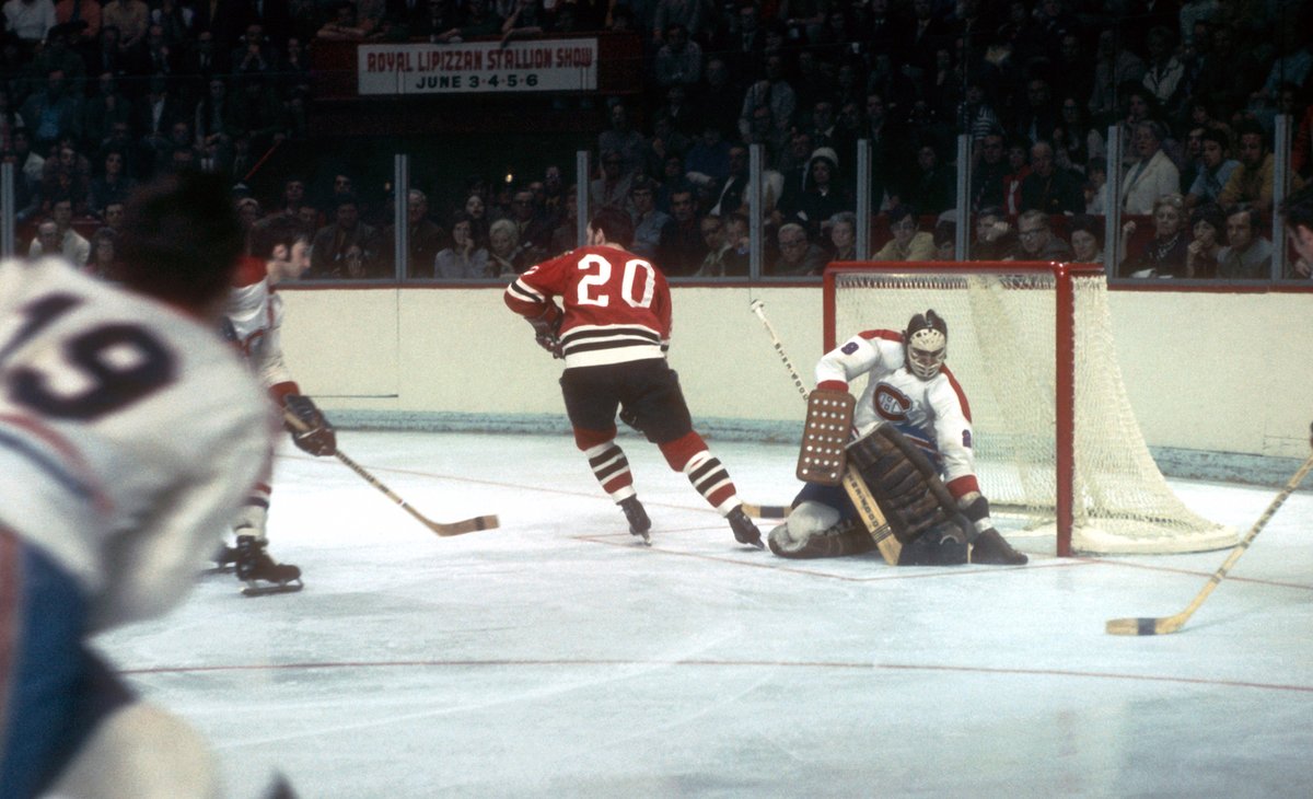 1/11 Ken Dryden made his pro hockey debut 50 years ago tonight, his AHL Montreal Voyageurs 5-3 Forum losers to Baltimore Clippers. Dryden went 16-7-8 for Vees in 1970-71 before call-up to parent  @CanadiensMTL, his Conn Smythe Trophy heroics leading Habs to '71 Stanley Cup win. …