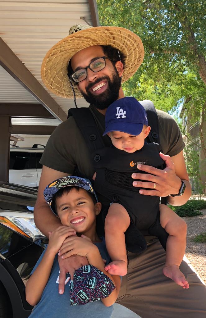 MayoRadiologyAZ's tweet photo. Happy Friday! For our weekly #FridayFeaturing, we meet Mathew Smith, MD (PGY2/R1). Matthew is an AZ native. He enjoys spending time with his wife and two kids (Joseph & Teddy), teaching his little ones to skateboard, getting outdoors, and snowboarding. https://t.co/9ojyXwGePi https://t.co/dQjqe85Pb5