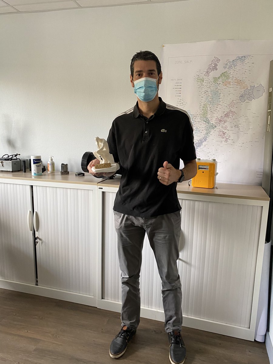Mateudi_Ronan's tweet photo. Remise du prix or🥇à Mathieu Fayon des équipes de programmation des interventions de GRDF d’Annecy #APPIRA #DPPISE pour le challenge innovation 2020 ➡️ 1 hypervision carto de chantiers au service de nos clients
Bravo au travail en équipe à #GRDF (gagné avec l’ingénierie Sud-Est)! https://t.co/dHlxM0xHpm