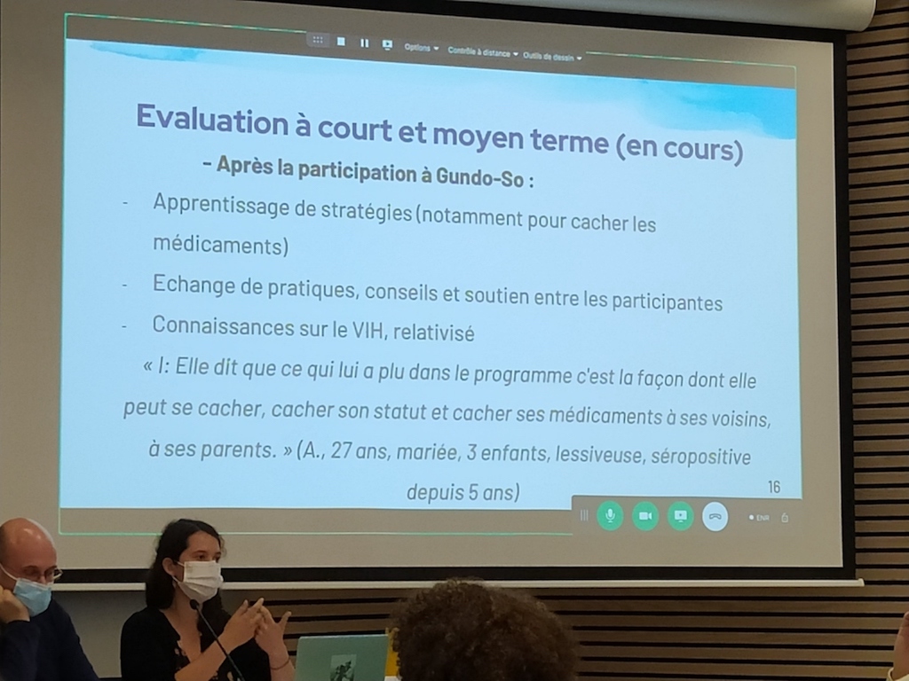 <a href="/MathildePerray/">Mathilde Perray</a>, doctorante au <a href="/LaboGRePS/">UR GRePS (grepslyon2.bsky.social)</a>, sur un programme communautaire d’empowerment destiné aux femmes vivant avec le VIH au Mali ⬇️
- au colloque #GvtCorpsConduites 
x.com/contraintement…