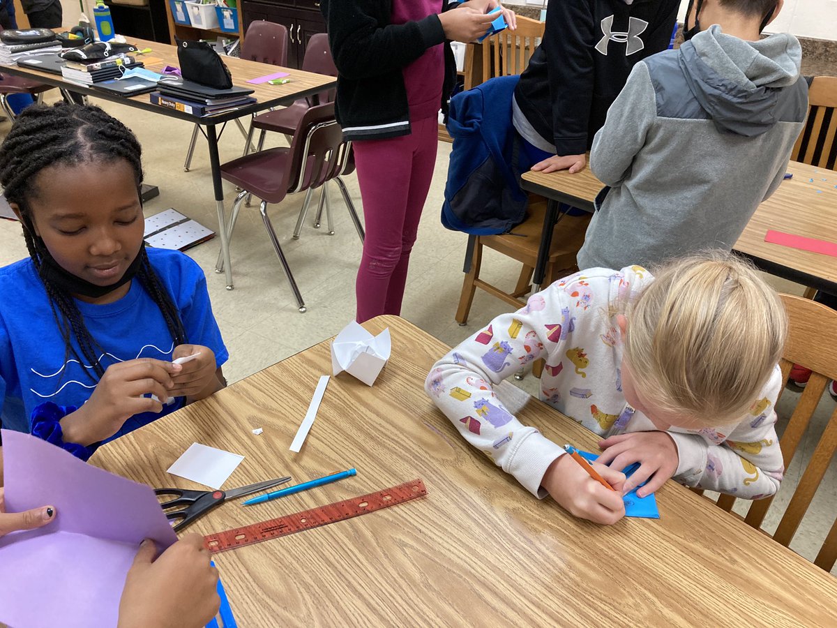Judy_Cauthen's tweet photo. Thank you families for supporting our school and class Boosterthon Challenges! We reached our goal and we got some Arts and Crafts time! We made the perfect craft for October! Paper Fortune Tellers! We all had so much fun! @DianaGodfrey17 @ClarkCreekSTEM https://t.co/4v1CU0uUjf