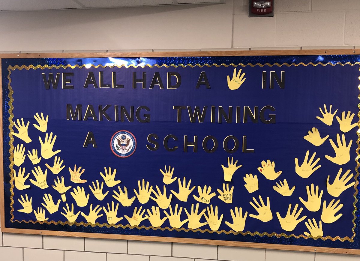 BergerElizabet2's tweet photo. @TwiningSchool is a Blue Ribbon School! https://t.co/79kpEVUb8y