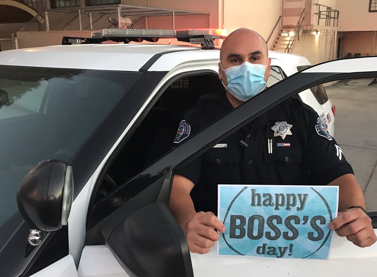 SBCUSDPOLICE's tweet image. Today, our #DistrictPoliceTeam would like to wish our #Boss Chief @SBSPDjpaulino a #HappyBossDay &amp;amp; thank him for his #Leadership for serving with honor, distinction, and pride while showing compassion for others! #WeLoveOurChief