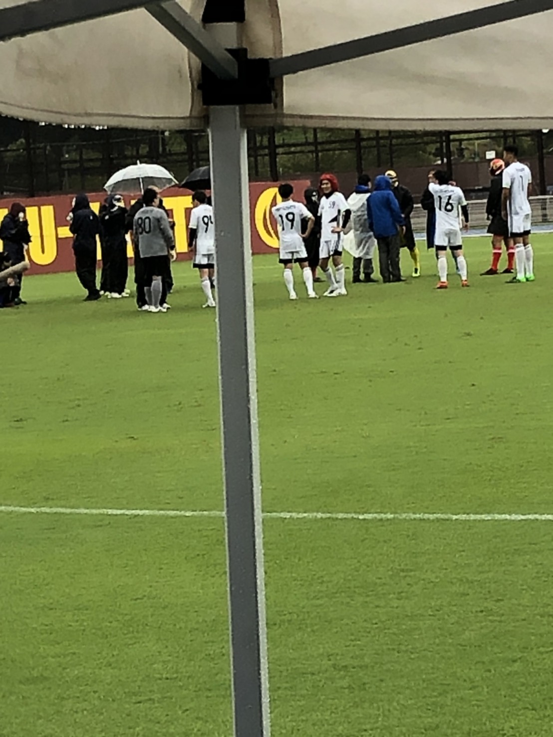 Twitter 上的 アイデンティティ田島 明日 19 00 Tbs系列 炎の体育会tv お笑い第7世代軍 Vs W杯元日本代表マスク軍 の サッカー対決 ついに オラも 第7世代 の括りに入るときが来たか 普段は 第7宇宙 の括りなんだけんどな 雨の中 髪の毛ビショビショ Twitter 上的 アイデンティティ田島 明日 19 00 Tbs系列 炎の体育会tv お笑い第7世代軍 Vs W杯元日本代表マスク軍 の サッカー対決 ついに オラも 第7世代 の括りに入るときが来たか 普段は 第7宇宙 の括りなんだけんどな 雨の中 髪の毛ビショビショ