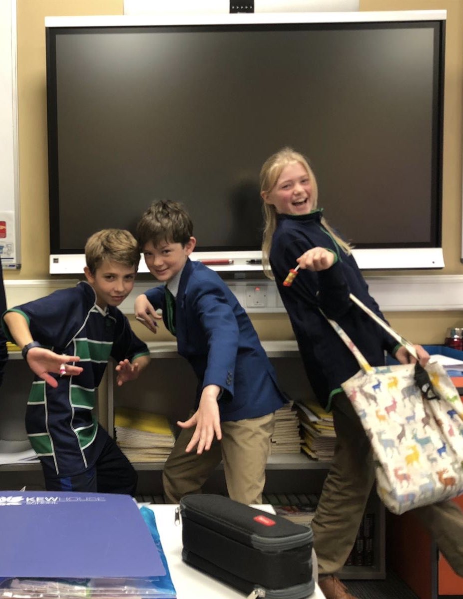 KewHouseEnglish's tweet photo. KHS Year 7 students completing an escape room activity this week 🔑 #kewhouseenglish #kewhousecreativity https://t.co/dnpoM3Q3RV