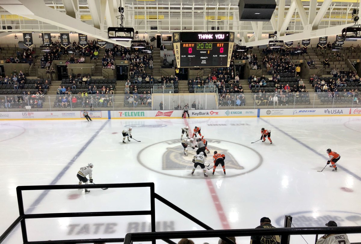 NikolaiBusko's tweet photo. Day 219 of #LifeOnTheDock in #Hopatcong.
Army's hockey season begins in 29 days with the next chapter of the #RileyBowl.
LIU comes to Tate Rink for its first varsity men's hockey game Sat., Nov. 14.
Army visits Air Force Fri.-Sat., Jan. 15-16.
#CawlidgeHawkey
#GoArmy
#AHF https://t.co/3jCnKzAXam