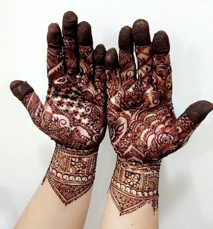 Fleishman's tweet photo. “Believing in your true self and celebrating life is what Indian festivals are truly about.”

@Himaniisharma, a member of our Mumbai team, highlights some of the celebrations and festivities that take place in India in her #FHPerspectives photo essay here: https://t.co/pyghZJRc7v https://t.co/cVU9do0pcu