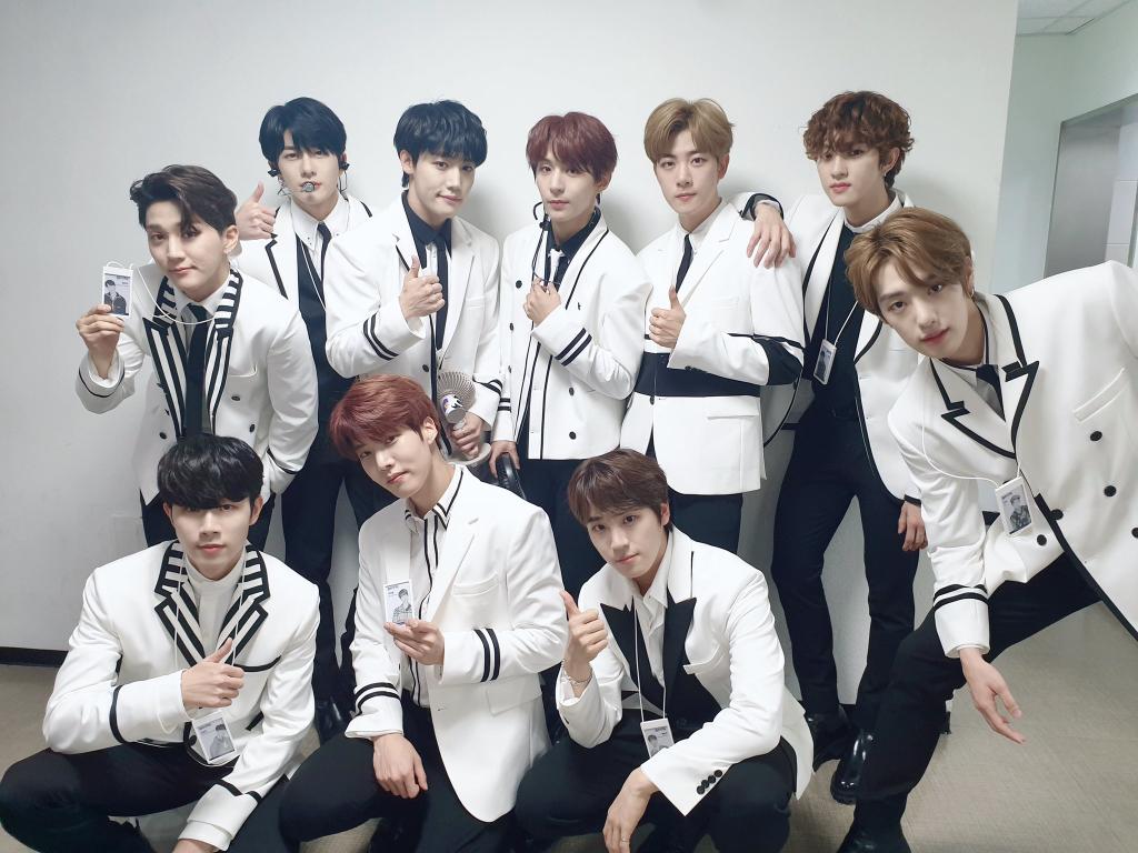 __reversecharm's tweet photo. 161020 [MUBANK] https://t.co/EOIhwJVBjy