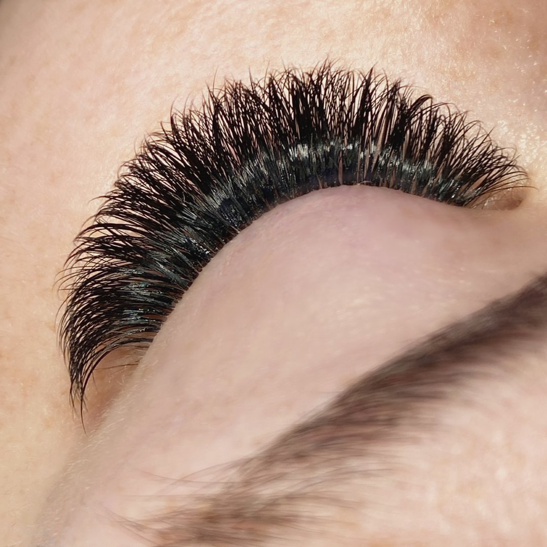 VOLUME OVER EVERYTHING 🔥

This lash look was created by SLP Brand Ambassador Shalin, using D-Curl Silk Lashes, 0.05 diameter, 9-13-11mm 

sugarlashpro.ca / sugarlashpro.com