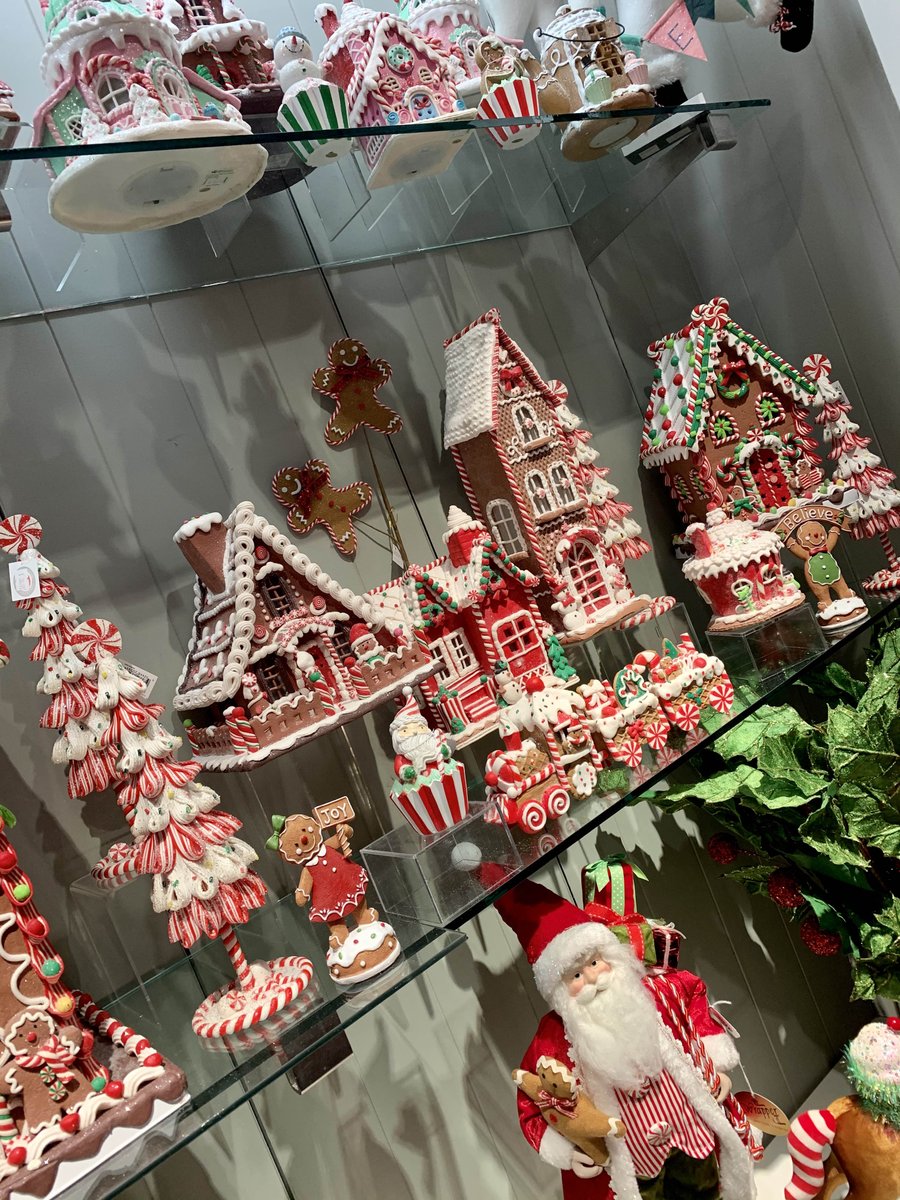 TheWrappergifts's tweet photo. All NEW gingerbread houses to build your collection. 

The Wrapper at South Coast Plaza is now open! 

Same location as last year on level 2 near Starbucks, across from Din Tai Fung. 

Mon-Sat 11am-7pm 
Sun 12-7pm

 #gingerbread #collectibles #christmas #holidays #traditions https://t.co/CgwE91twmc