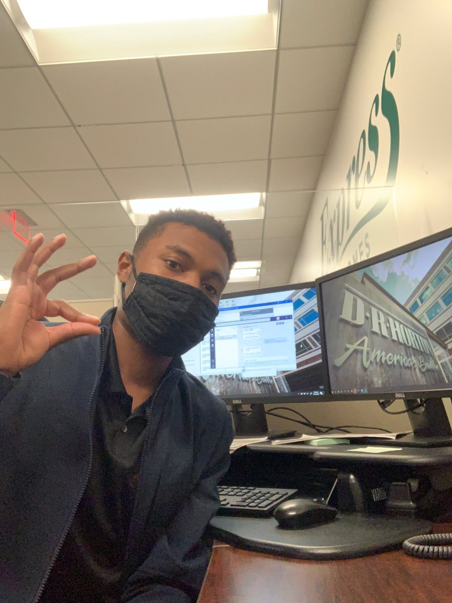 CSUB_Baseball's tweet image. After recently graduating with a B.S. in Business Management, Mahlik Jones joined the workforce in Lancaster, CA. The former infielder and pitcher is now a Customer Care Coordinator at D.R. Horton American Builders. We see you Leek! 👀 @CSUBAthletics #workforce #leaderbyexample