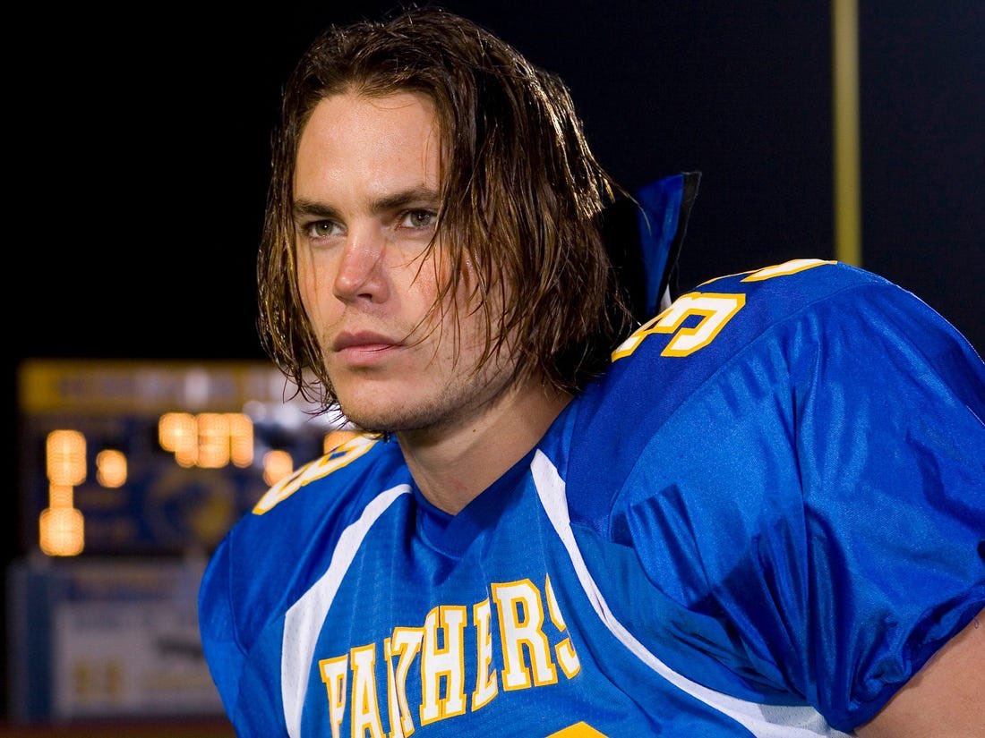 el_budget's tweet photo. No high schooler in the history of television lived a wilder life than the man pictured below. Bruh was a functioning alcoholic, a dirty mack, and probably had some CTE before he got to senior year. https://t.co/P8fGTKEid0
