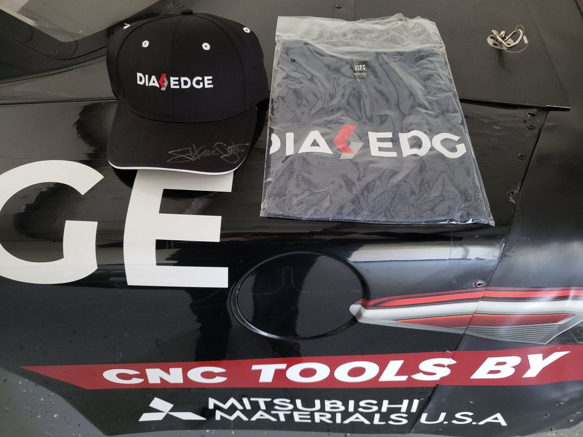 AkinoriOgata's tweet image. Its #WINSday 🏁

RETWEET and FOLLOW US for chance to win an Ogata's Autographed #DIAEDGE hat and @MMUSCuttingTool T shirt. 

We will pick random winner by 19th Monday lunch time after Fall Brwal race @hickoryspeedway 

#NASCAR