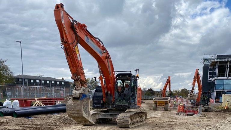 EntexProjects's tweet photo. Drainage works progressing well on the new road at
@VMIC_UK in @HarwellCampus. The whole site team pulling together to fast track these state-of-the-art facilities.
#VMIC #Construction #Groundworks
@GlencarTweets https://t.co/hYnYkrx6m9