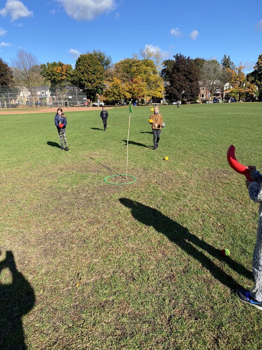 It’s a great day for Golfing in the park. <a href="/AllenbyPS_TDSB/">AllenbyPS_TDSB</a>