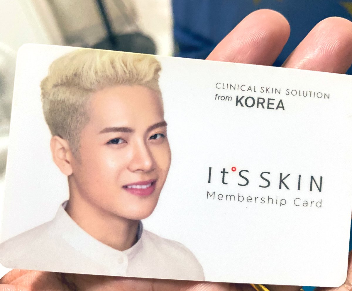 mimine_supri's tweet photo. Remembering how I became It's SKIN member because of Jackson 4 years ago 😂 https://t.co/vp2PUSYla1