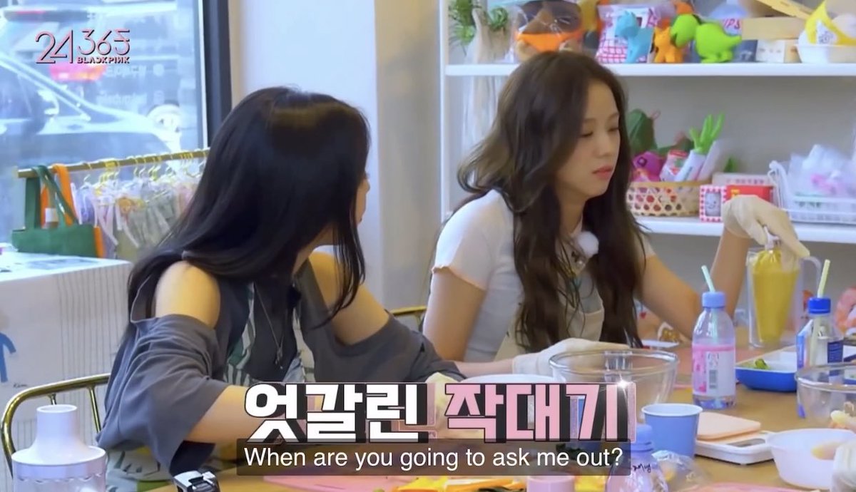 WHEN CHAEYOUNG ASKED JENNIE WHAT’S HER TYPE EXPECTING JENNIE TO PLAYFULLY GO ALONG WITH HER BUT JENNIE TURNED THIS TO A JENSOO SKIT INSTEAD. BETRAYAL 