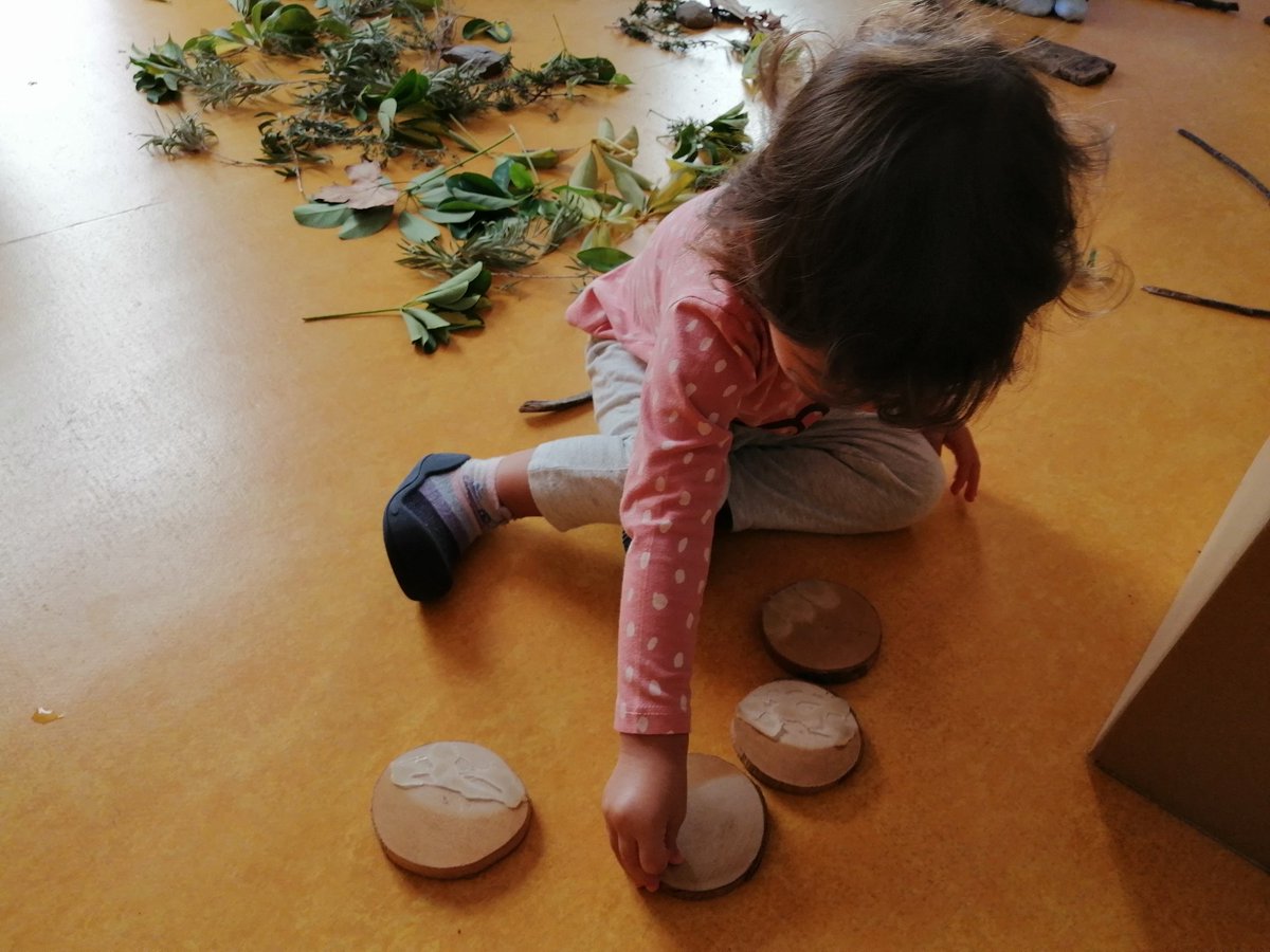 las_marivi's tweet photo. Escenario lúdico
" Naturaleza "
@SilviaPalomoCis
@Novaschool_MlgC https://t.co/epqb6bvcQ3