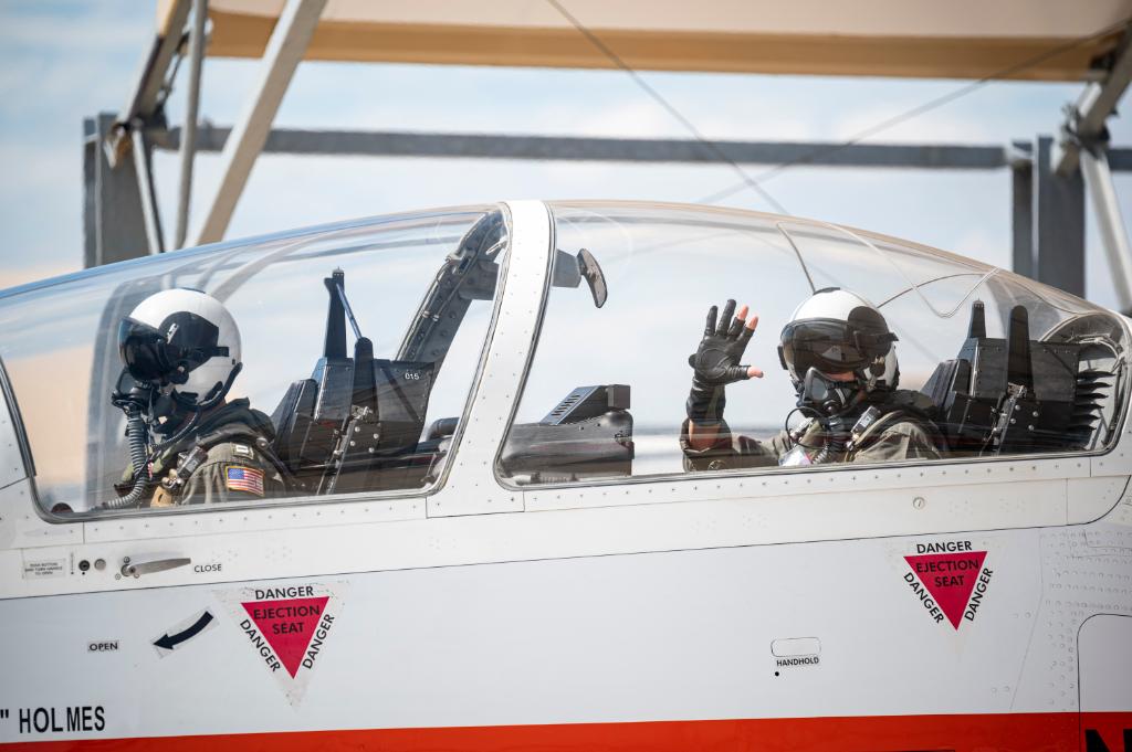 U.S. Navy (@USNavy) on Twitter photo 2020-10-16 15:00:13 “We are very fortunate to have young men and women who want a career in Naval Aviation.” Acting Under Secretary Experiences Flight Training in South Texas. #FlyNavy FULL STORY ⬇️ go.usa.gov/xGSsm “We are very fortunate to have young men and women who want a career in Naval Aviation.” Acting Under Secretary Experiences Flight Training in South Texas. #FlyNavy FULL STORY ⬇️ go.usa.gov/xGSsm