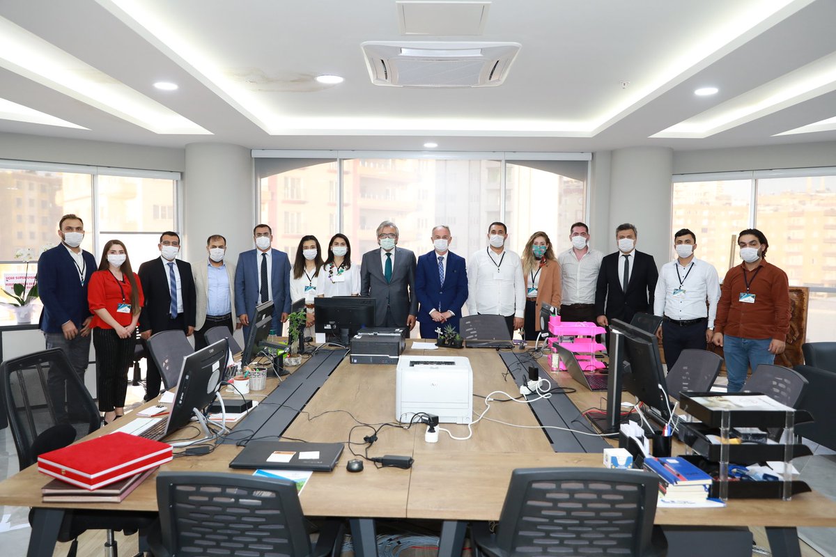 eyuder's tweet photo. Mardin İl Milli Eğitim Müdürlüğü ile EYUDER arasında yapılan "Eğitimde İşbirliği Protokolü" EYUDER Genel Başkanı Sn.Dr. @ademcilek ve İl Milli Eğitim Müdürü Sn.@sehmus_sumer tarafından imzalanmıştır.
Hayırlı Olsun.
@eyudermardin @mardinilmem @tcmeb  @uledef @mebailesi_2023 https://t.co/pe2E6W4RPM