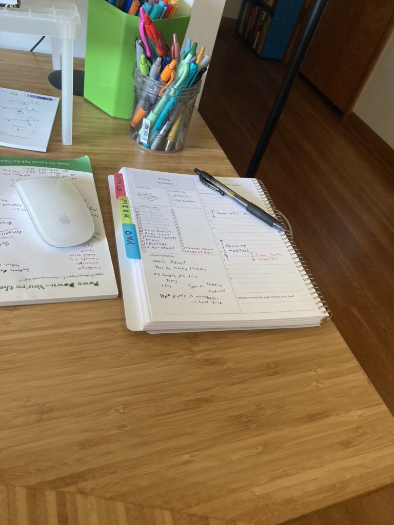 RiverChem's tweet image. Good morning! Today's #dayofscience started off trying to catch up on emails I missed yesterday (my email is a dumpster fire I fear I will never dig out) and updating my calendar. I switched to a daily paper planner this summer and it's helped me feel slightly less chaotic.