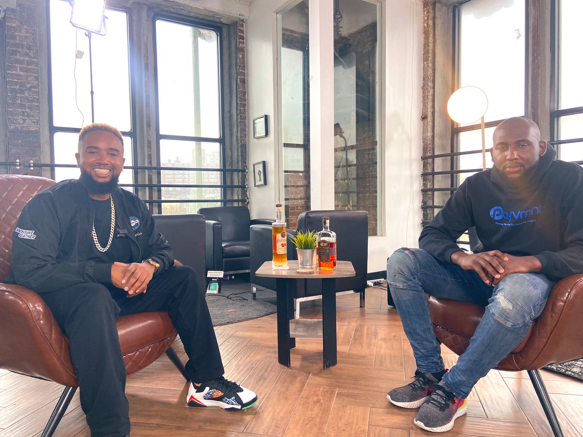 Great sit down today with  @alameenkabba the Founder & CEO of Payvmnt. Check them out on Instagram @_payvmnt. Payvmnt is a same-day delivery marketplace based out in NYC. Checkout them out at  http://www.payvmnt.io . – bei  Gentleman's Factory