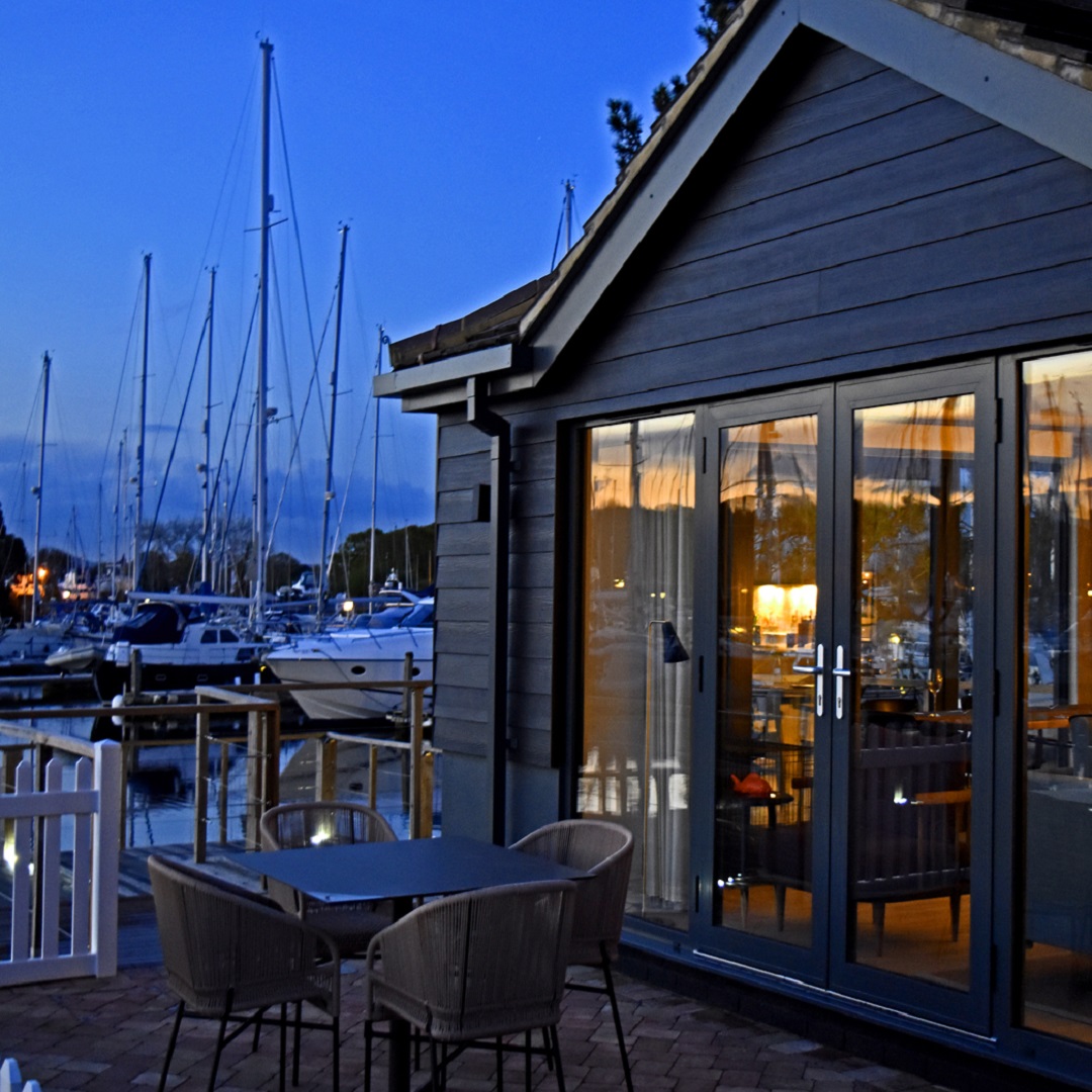 thesalterns's tweet photo. Looking for a spook-tacular staycation this October half term? We have a last minute availability in our luxury 2 bed apartment from 23rd-28th October – perfect for a last minute treat (no tricks) this autumn to  eat, drink and be scary! 🍂🎃
Call us on 01489 884 060 to book! https://t.co/a4M10ZacpR