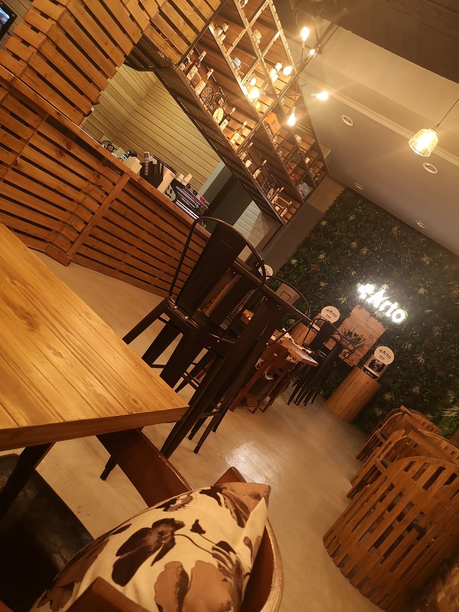 #مساء_الخير
#كافيهات_الرياض
زيارتي اليوم هنا في: 
  Arto cafe
حي قرطبة بالرياض شارع الحسن بن حسين
⁃أفراد وعائلات وأطفال 👨‍👩‍👧✔️
⁃بارتشن🚪✖️
⁃موسيقى🎵✖️
- جلسات خارجية ✖️
⁃المكان هادي جدا.