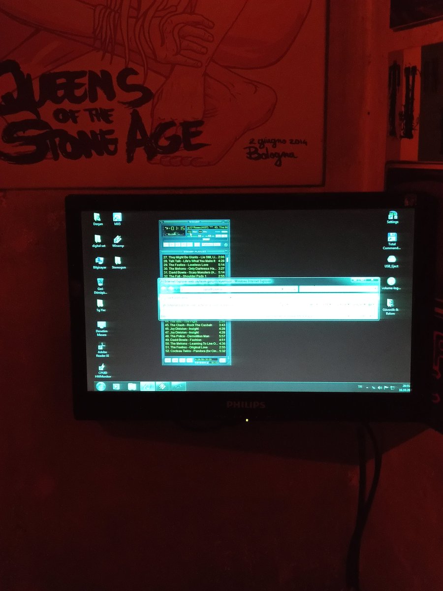 Winamp isn't dead yet and still rocks, shuffle, funk