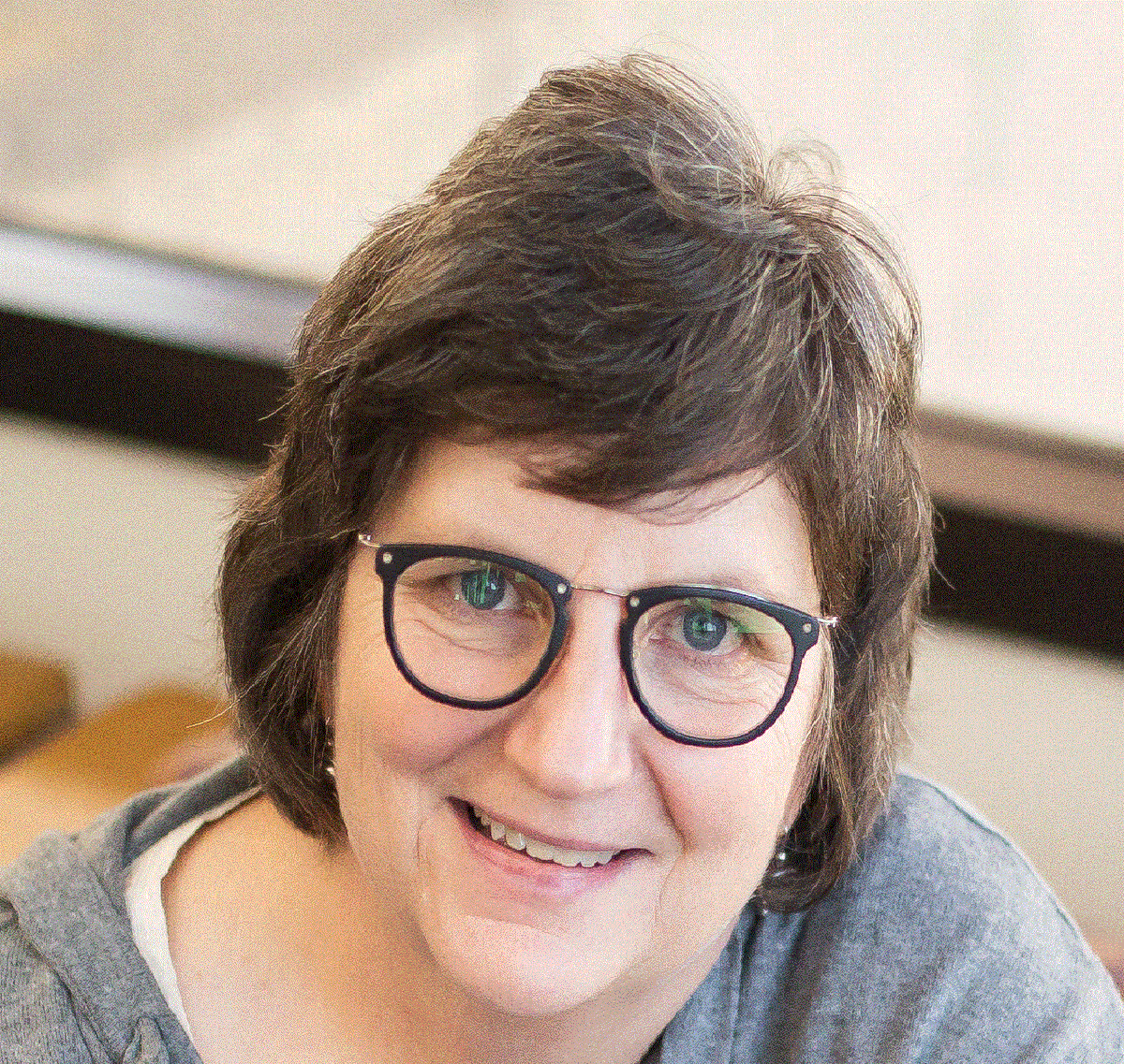 SDJanesville's tweet image. Featuring @RUHSJanesville Principal, Dr. Kolleen Onsrud! 
Of the 32 years Dr. Onsrud has worked in education, 13 years were in leadership roles, and 3 years were as a principal in SDJ. 

Thank you for leading a team that makes such a profound impact on the lives of students!