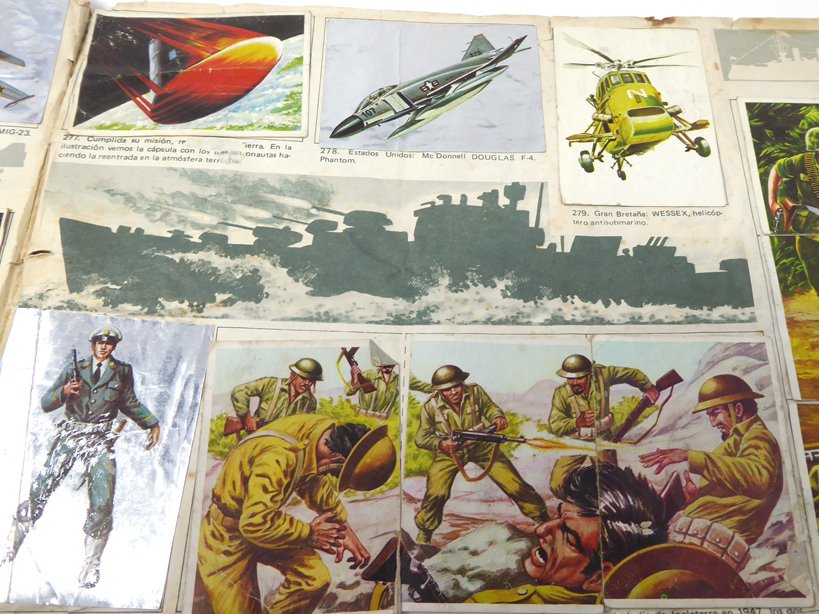 Toynostalgia's tweet photo. Álbum "Hechos y Soldados del S.XX" (Argentina c. 1980)
Conflictos bélicos años 60
#figus #cromos #tradingcards #stickers #fichus #figuritas #War #worldwar2 #WW2 #Vietnam #vietnamwar #corea https://t.co/3Aw4jitqMy