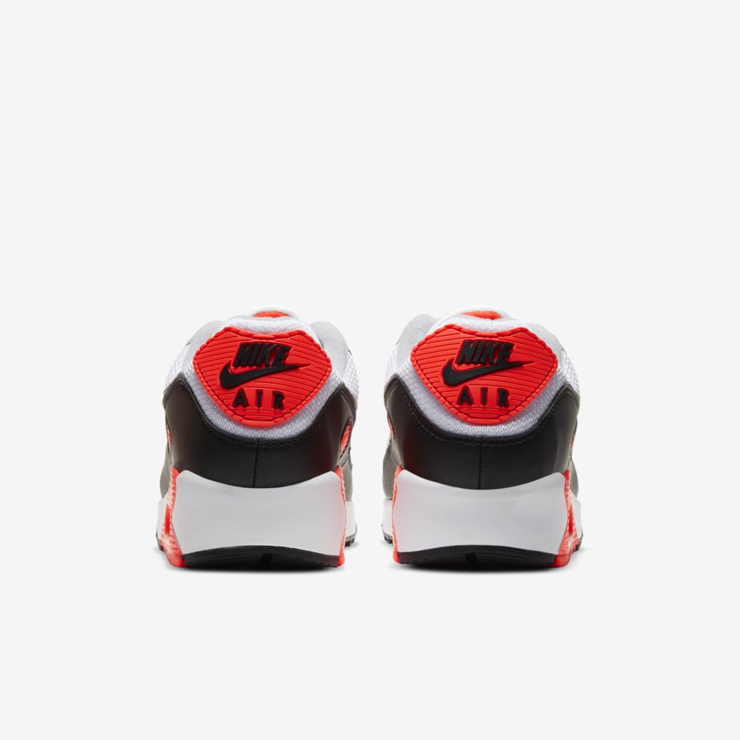 J23app's tweet image. Official Images: Nike Air Max III "Radiant Red"