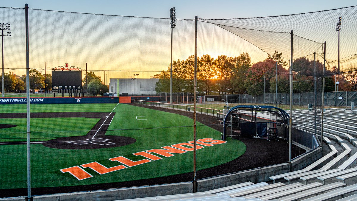 It was a chilly sunrise at Illinois Field this morning.  Lets play ball! <a href="/IlliniBaseball/">Illinois Baseball</a>  #illinois #illini