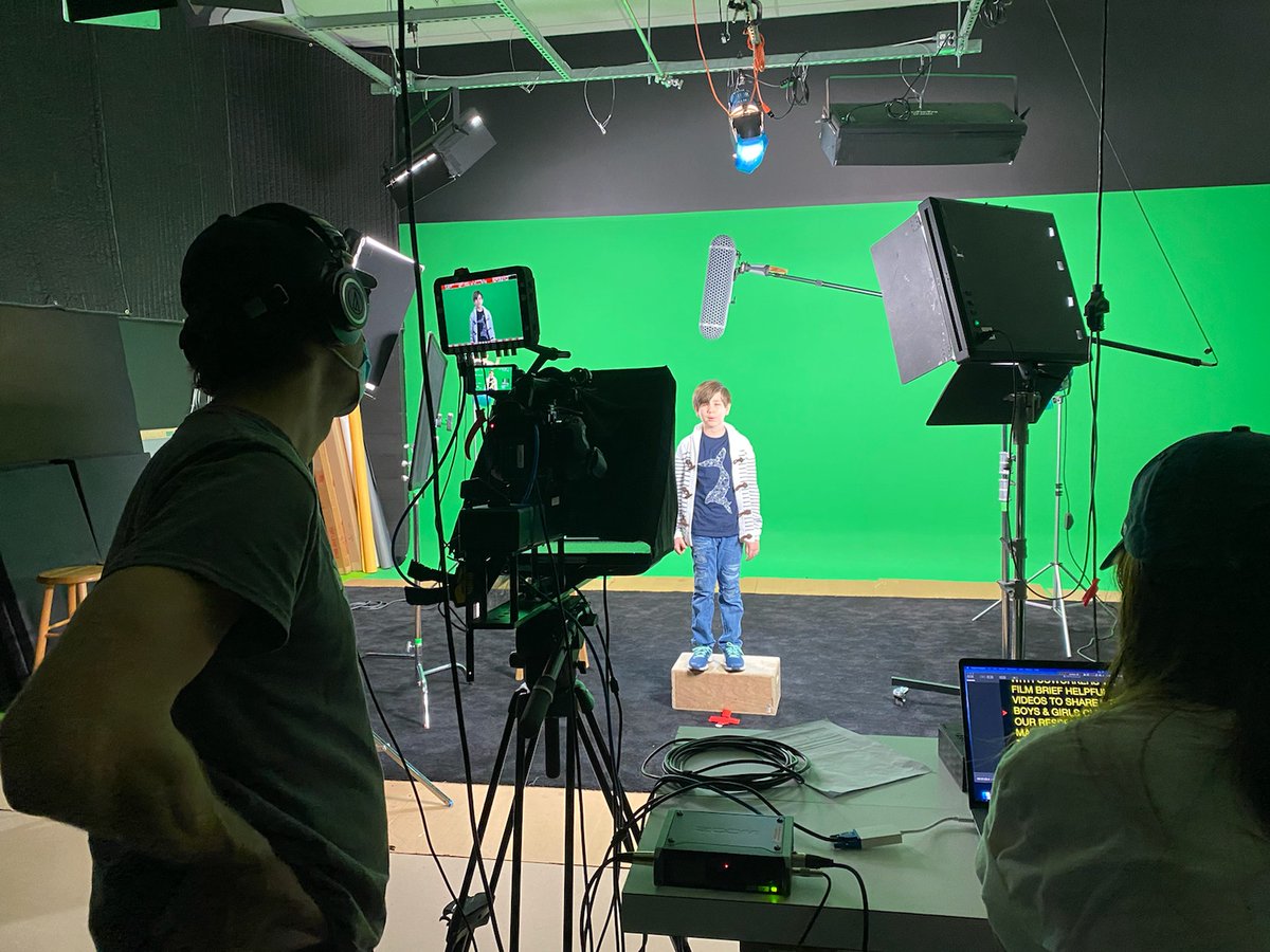 fullscalepro's tweet photo. Happy to host @tvprgirl and her son for our @rbservicesnews shoot. Zain took a quick break from his schoolwork and nailed his first teleprompter read!
#CLT #CharlottesGotaLot #VideoProduction #Storytelling #WearAMask https://t.co/1TOWdG2Qg2