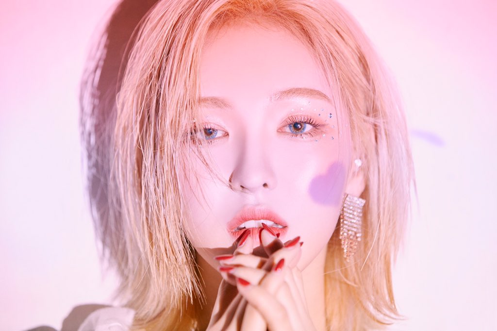 wolovrene's tweet photo. THIS ERA REALLY GAVE US THIS #RVF #RVFFinaleD1 #FinaleWithJoy #RedVelvet @RVsmtown https://t.co/P7sO35wLNP