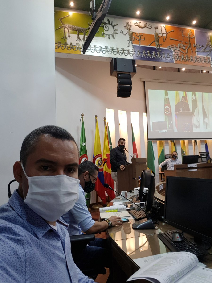 CarlosHenaoS's tweet photo. Hoy en comisión de presupuesto debatimos la inversión en Salud para el año 2021 por parte de la @Gob_Risaralda que será de 278mil millones de pesos @PartidoMIRA
@carlos_guevara @aydeelizarazoc
@GeovanyLondonoG
#ComprometidoConRisaralda https://t.co/ko8vlkPoAp